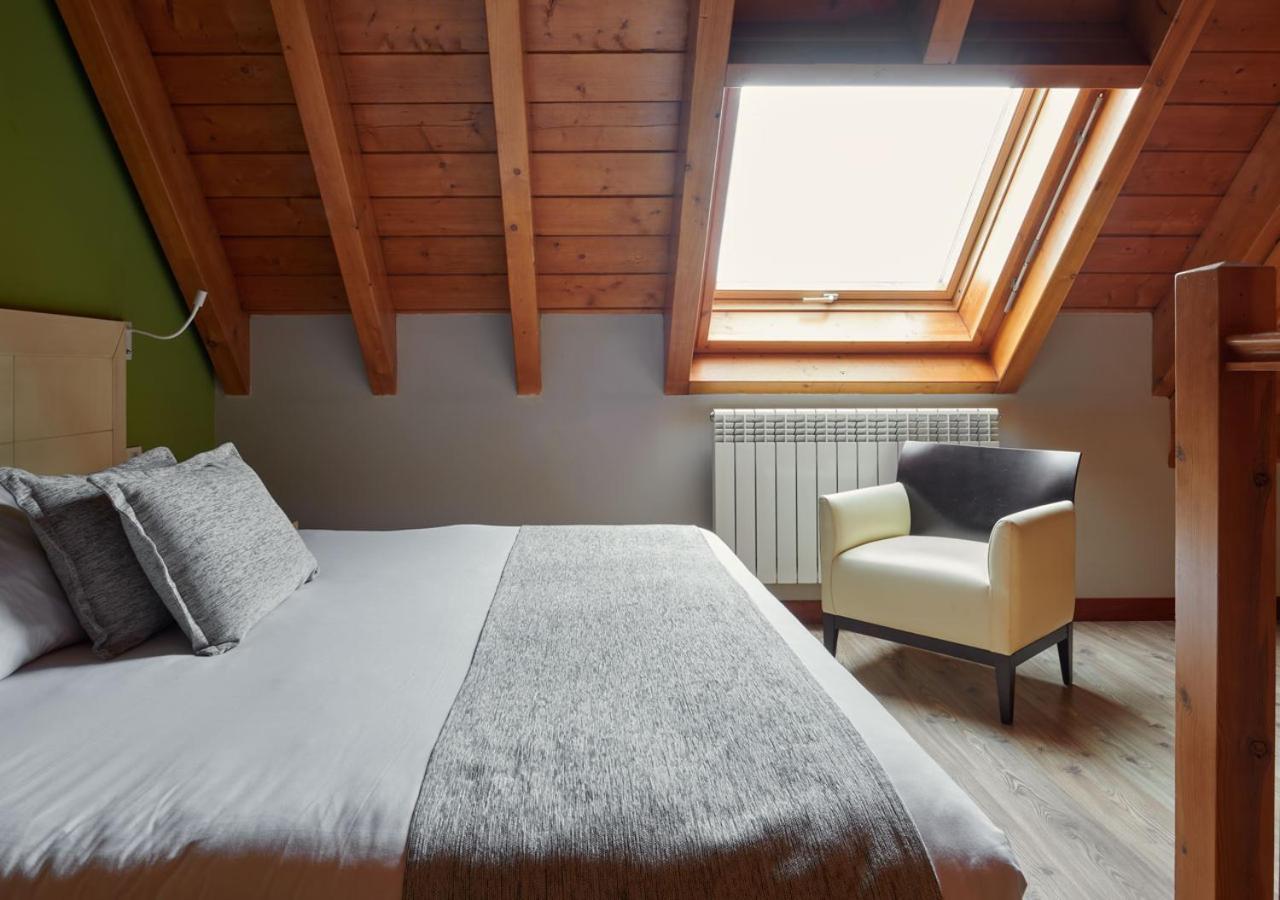 Apartahotel Tres Quinones Sallent de Gállego Εξωτερικό φωτογραφία
