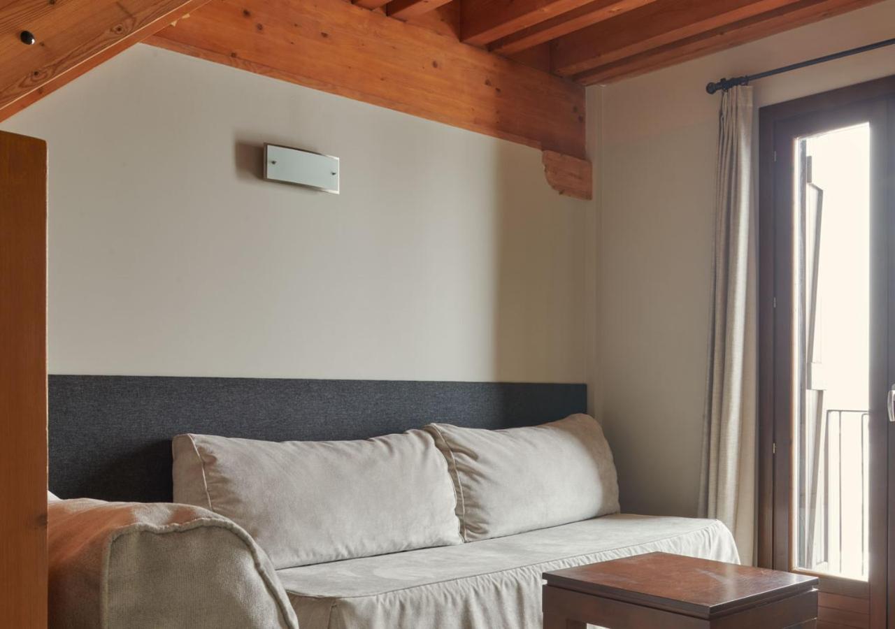 Apartahotel Tres Quinones Sallent de Gállego Εξωτερικό φωτογραφία