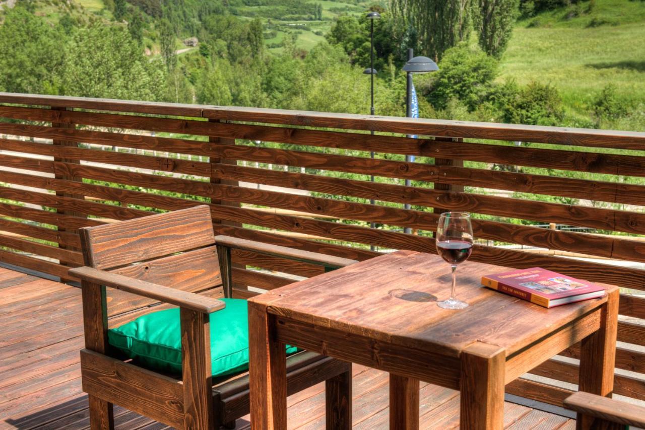 Apartahotel Tres Quinones Sallent de Gállego Εξωτερικό φωτογραφία